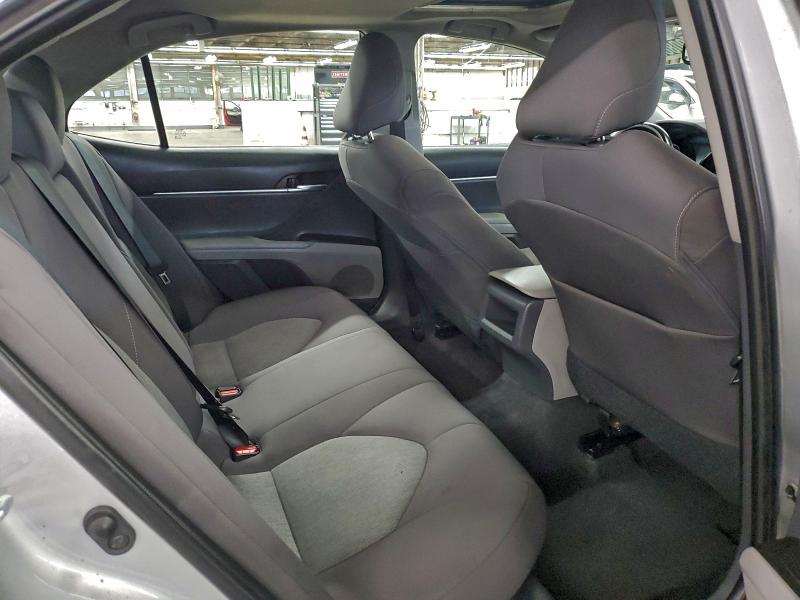 Фото 10 - TOYOTA CAMRY