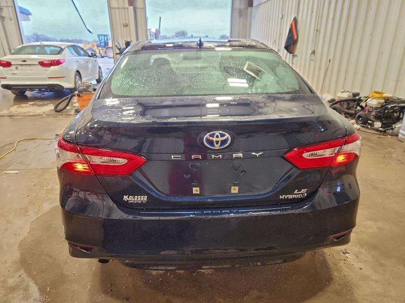 Фото 6 - TOYOTA CAMRY