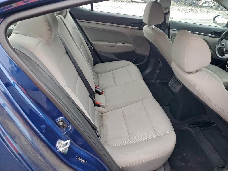 Фото 10 - HYUNDAI ELANTRA