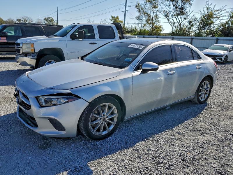 Фото 1 - MERCEDES-BENZ A-CLASS