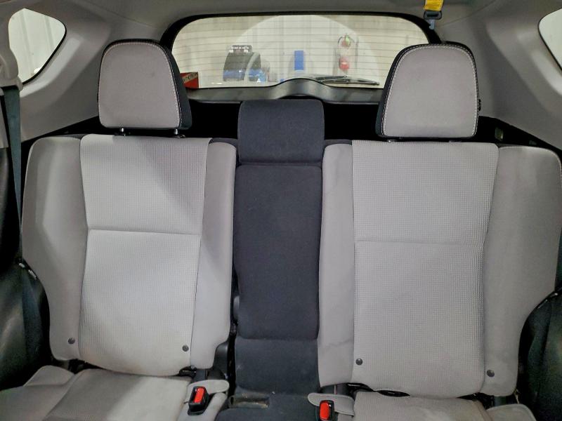 Фото 10 - TOYOTA RAV4