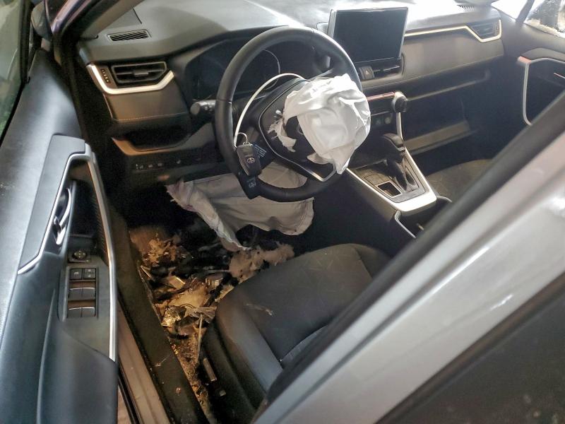 Фото 8 - TOYOTA RAV4