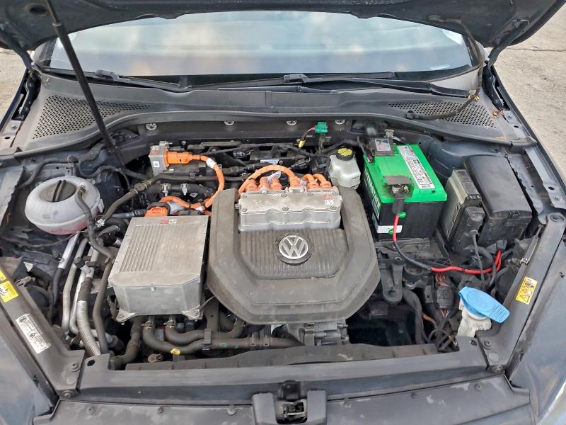 Фото 11 - VOLKSWAGEN GOLF