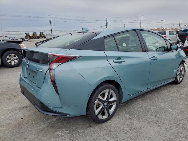 Фото 3 - TOYOTA PRIUS