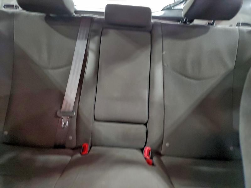 Фото 10 - TOYOTA PRIUS