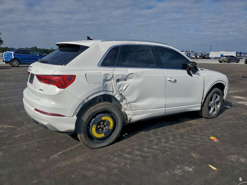 Фото 3 - AUDI Q3