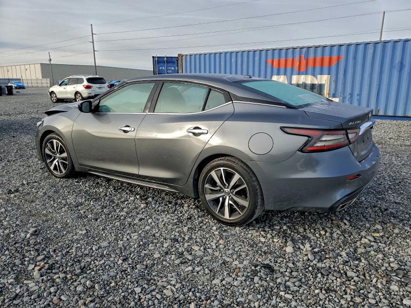 Фото 2 - NISSAN MAXIMA