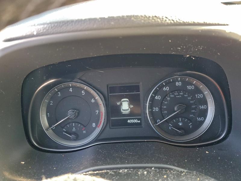 Фото 9 - HYUNDAI KONA