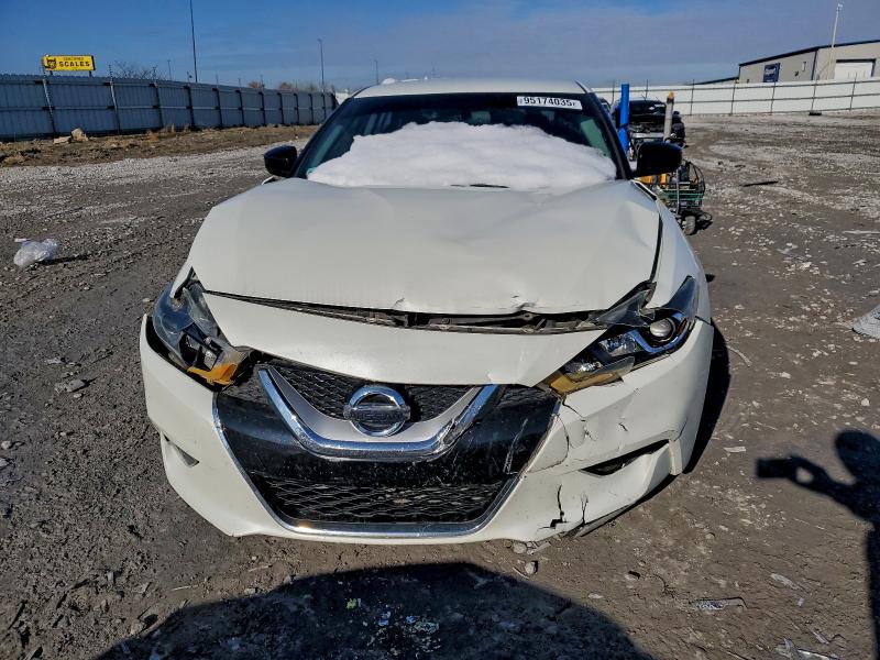 Фото 5 - NISSAN MAXIMA