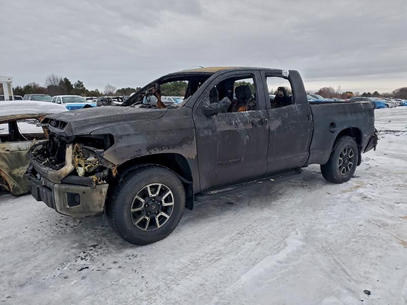 Фото 1 - TOYOTA TUNDRA