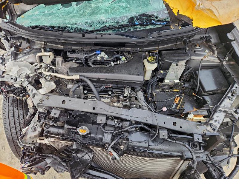 Фото 12 - NISSAN ROGUE