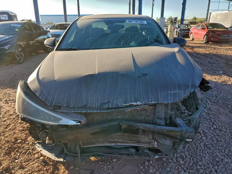 Фото 5 - HYUNDAI ELANTRA