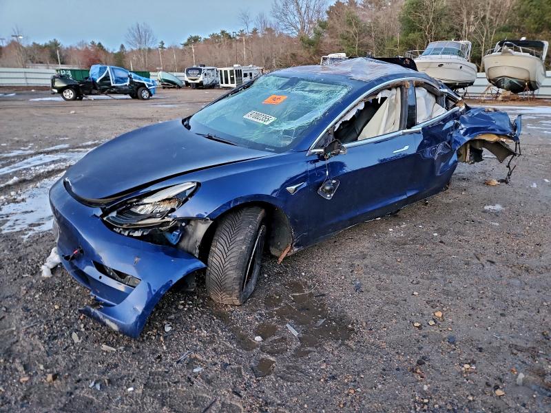 Фото 1 - TESLA MODEL 3