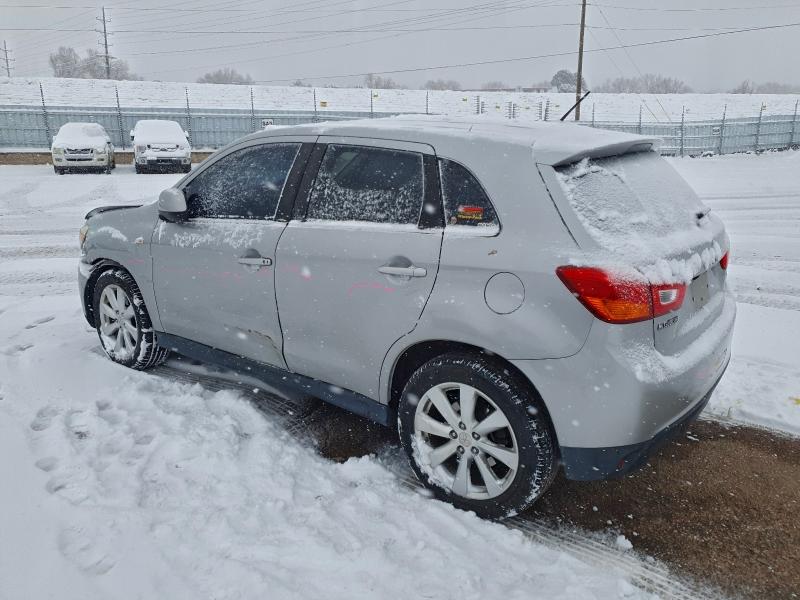 Фото 2 - MITSUBISHI OUTLANDER