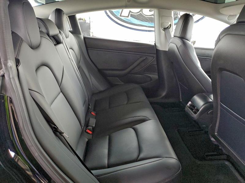 Фото 10 - TESLA MODEL 3