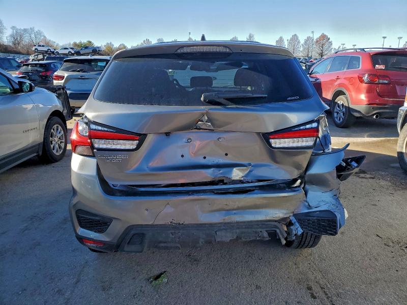 Фото 6 - MITSUBISHI OUTLANDER