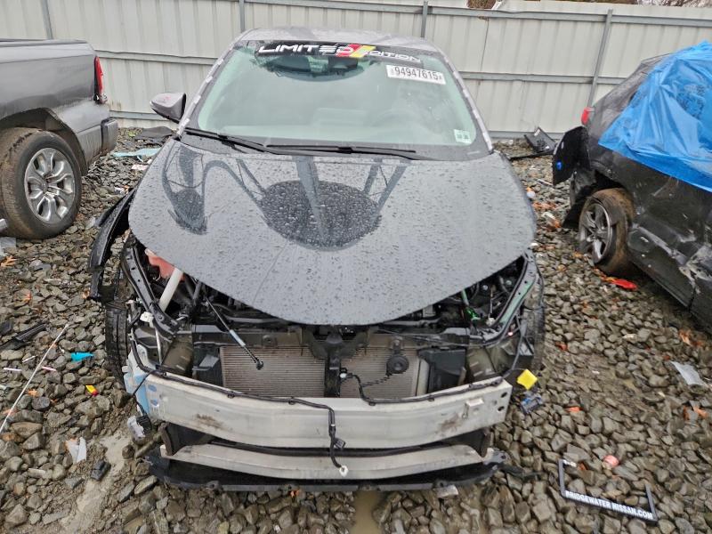 Фото 5 - TOYOTA C-HR