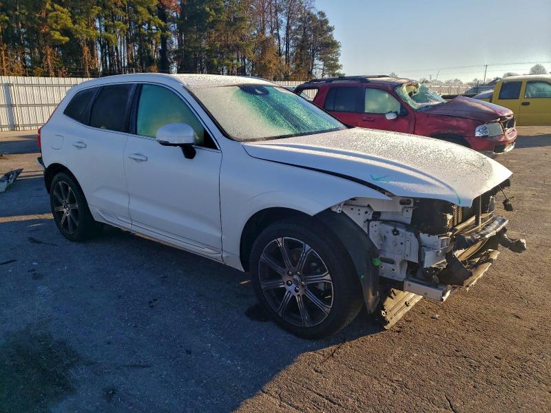 Фото 4 - VOLVO XC60