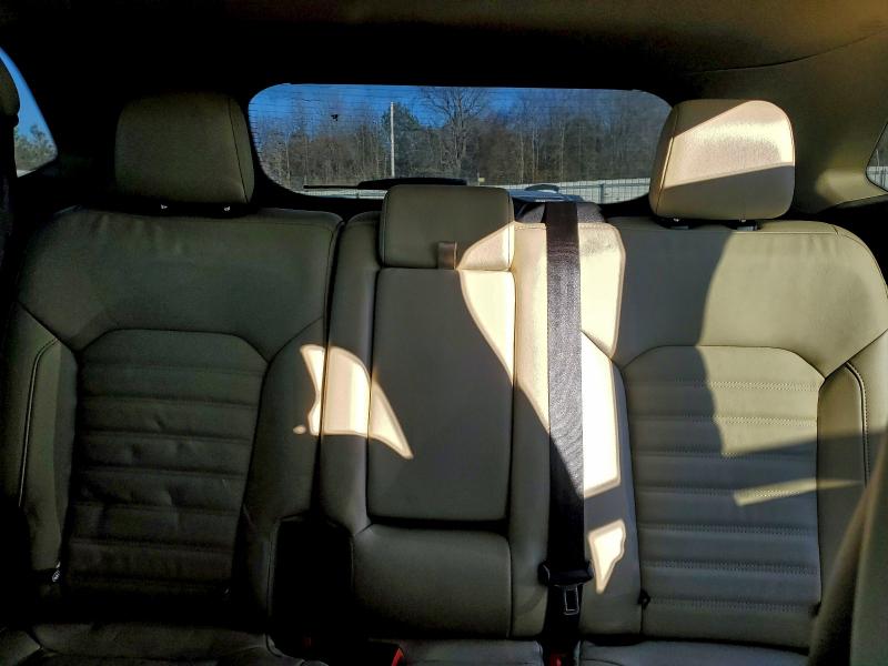 Фото 10 - FORD EDGE