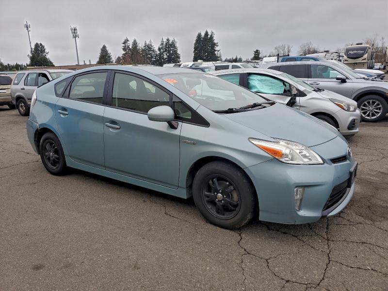 Фото 4 - TOYOTA PRIUS