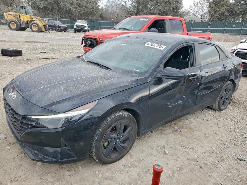 Фото 1 - HYUNDAI ELANTRA
