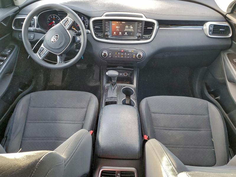 Фото 8 - KIA SORENTO