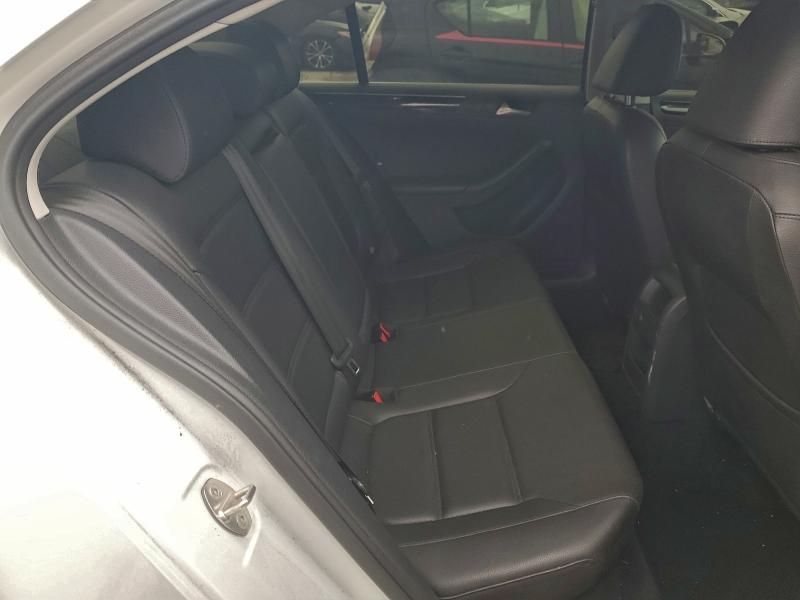 Фото 10 - VOLKSWAGEN JETTA