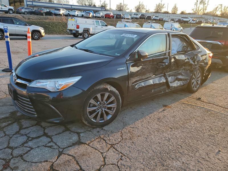 Фото 1 - TOYOTA CAMRY