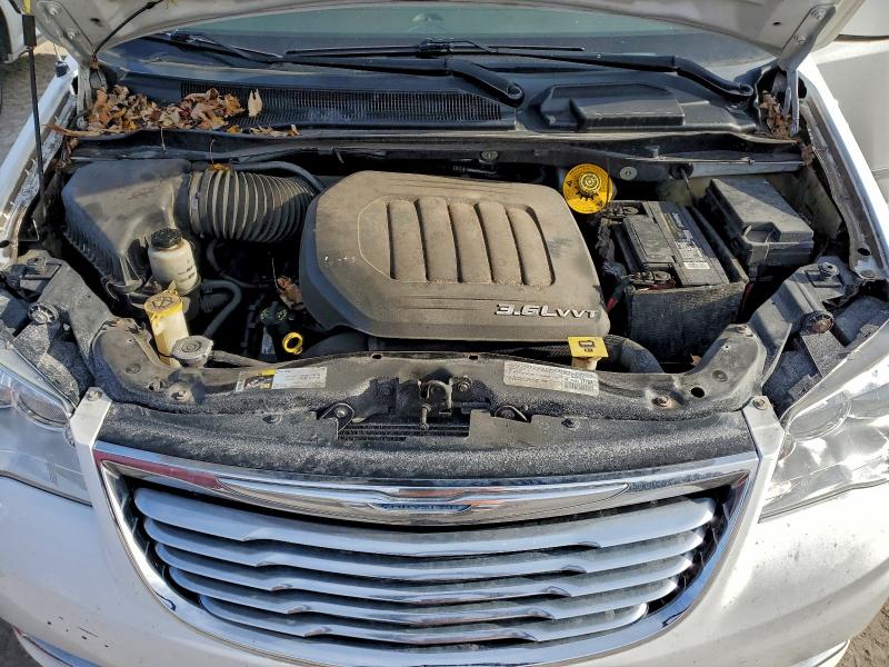 Фото 12 - CHRYSLER MINIVAN