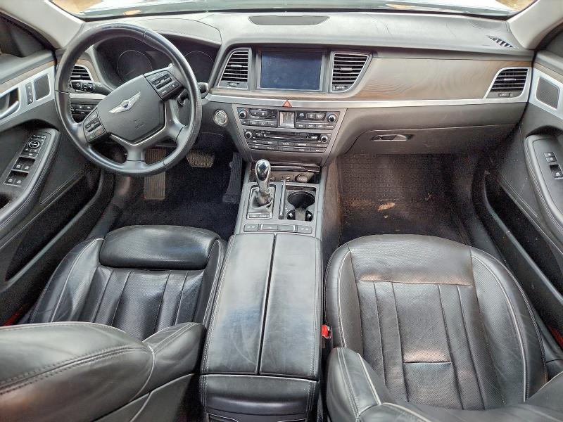 Фото 8 - HYUNDAI GENESIS