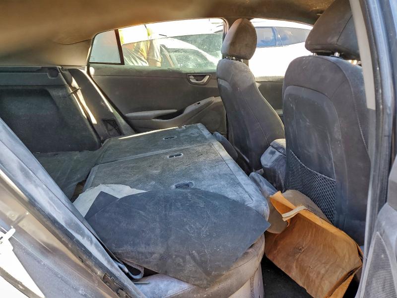 Фото 10 - HYUNDAI IONIQ