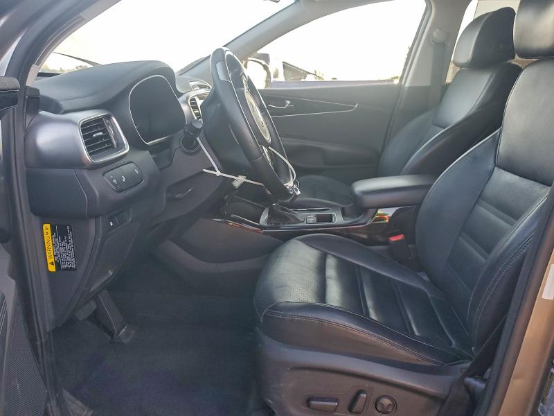 Фото 7 - KIA SORENTO