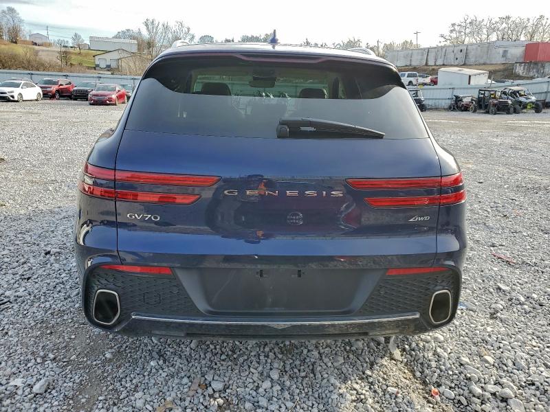 Фото 6 - GENESIS GV70 BASE