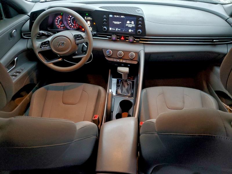 Фото 8 - HYUNDAI ELANTRA