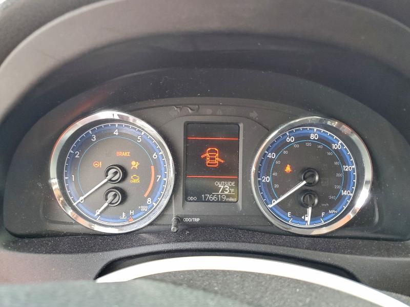 Фото 9 - TOYOTA COROLLA