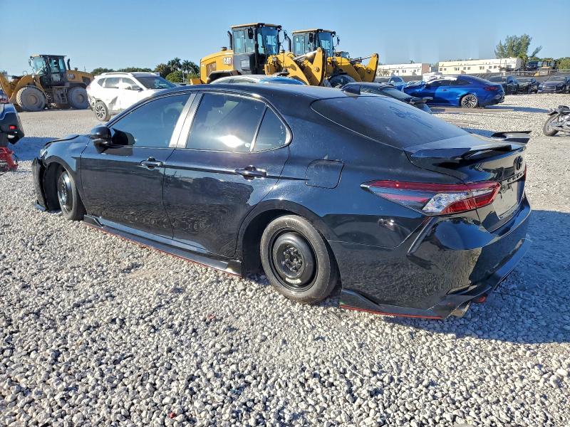 Фото 2 - TOYOTA CAMRY