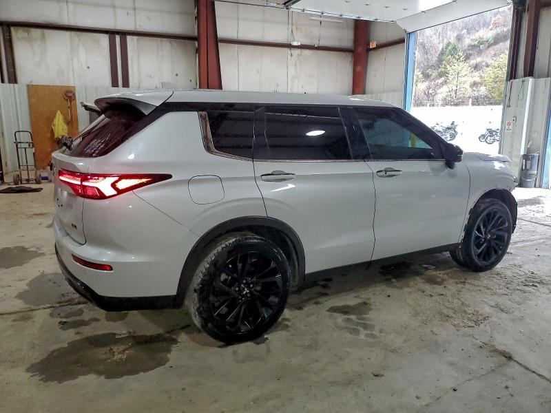 Фото 3 - MITSUBISHI OUTLANDER