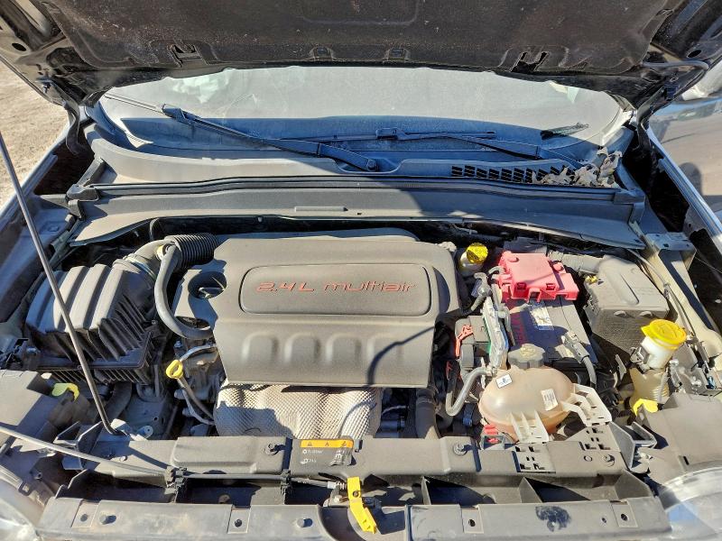 Фото 11 - JEEP RENEGADE