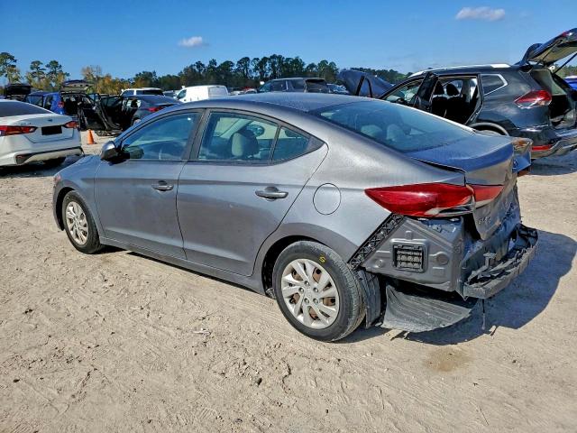 Фото 2 - HYUNDAI ELANTRA