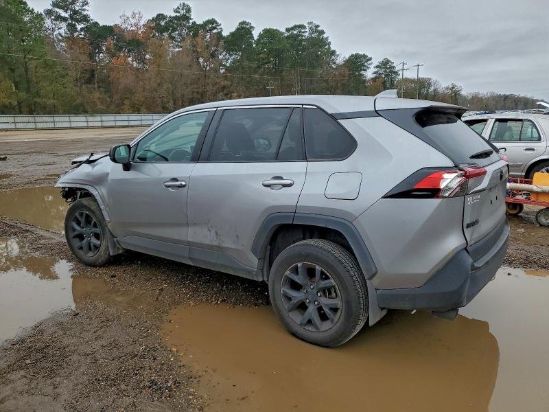 Фото 2 - TOYOTA RAV4