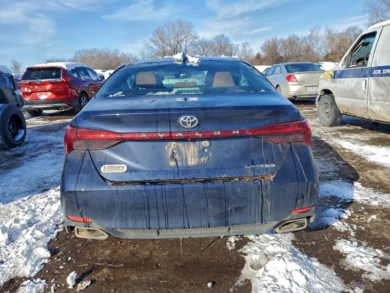 Фото 6 - TOYOTA AVALON