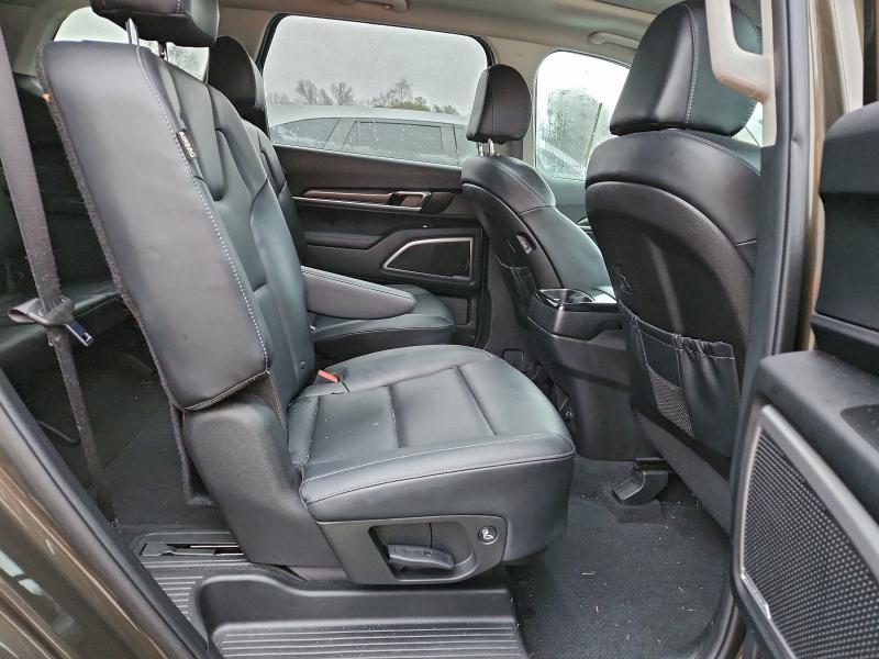 Фото 11 - KIA TELLURIDE