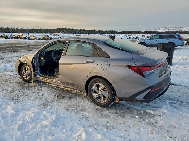 Фото 2 - HYUNDAI ELANTRA
