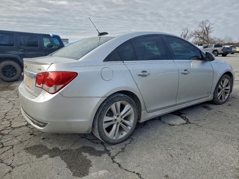 Фото 3 - CHEVROLET CRUZE