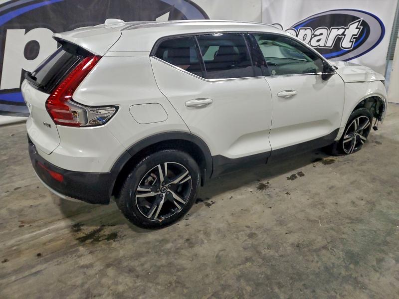 VOLVO XC40 CORE 2025 VIN YV4L12UJ5S2576650