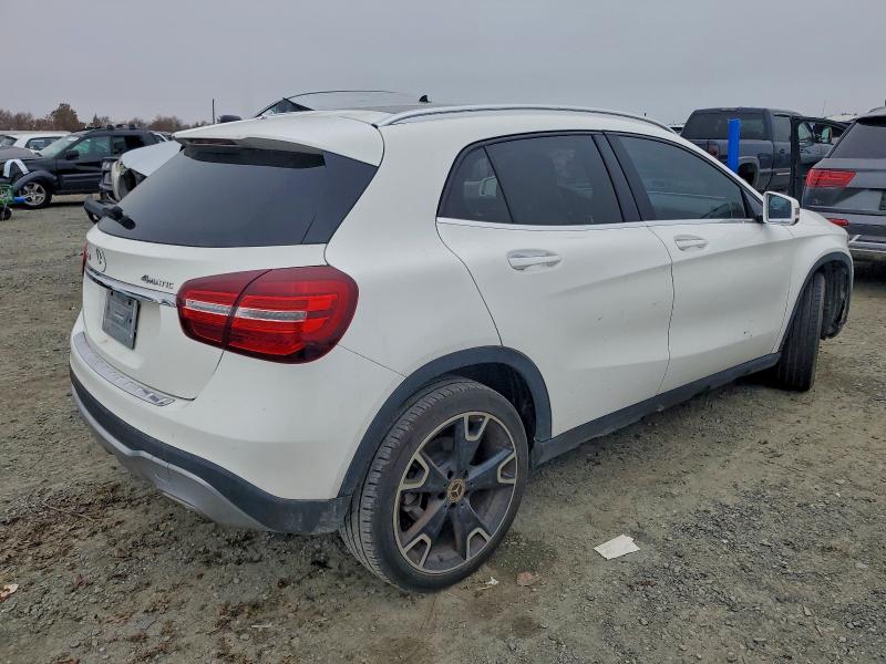 Фото 3 - MERCEDES-BENZ GLA-CLASS