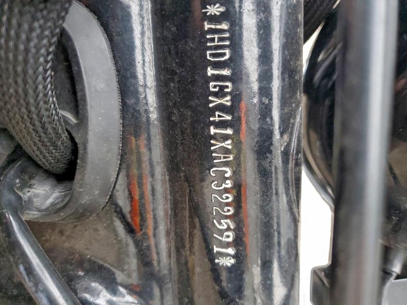 HARLEY-DAVIDSON FX 2010