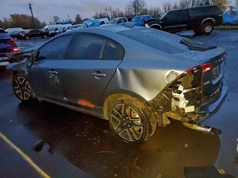 Фото 2 - VOLVO S60