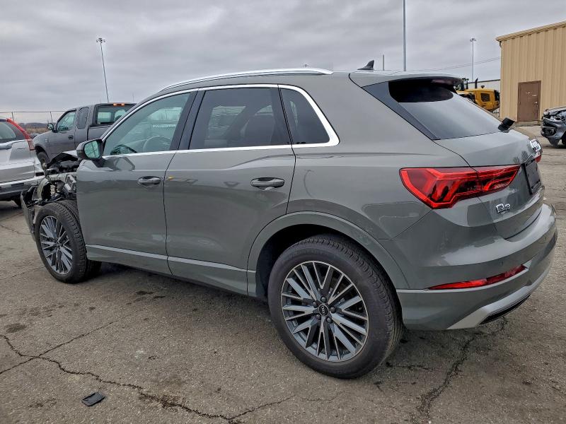 Фото 2 - AUDI Q3