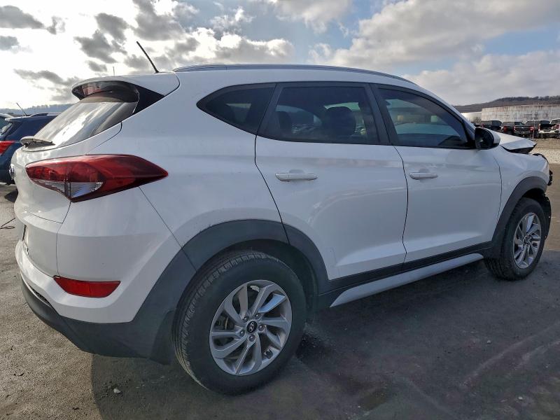 Фото 3 - HYUNDAI TUCSON